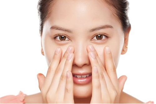 消除眼角细纹，简单有效的方法推荐，敏感肌的福音