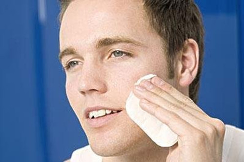 男人也有敏感肌肤吗？应该如何正确护肤？