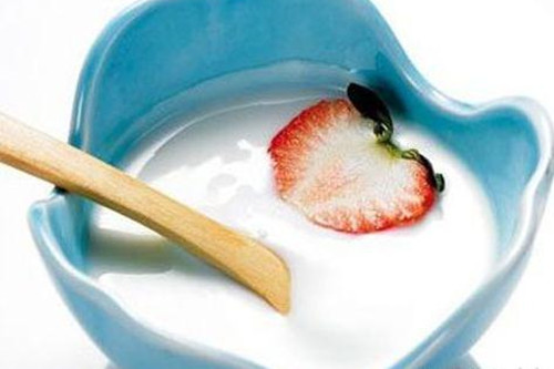 酸奶好喝有营养，还可以做面膜，敏感肌肤适合使用吗？